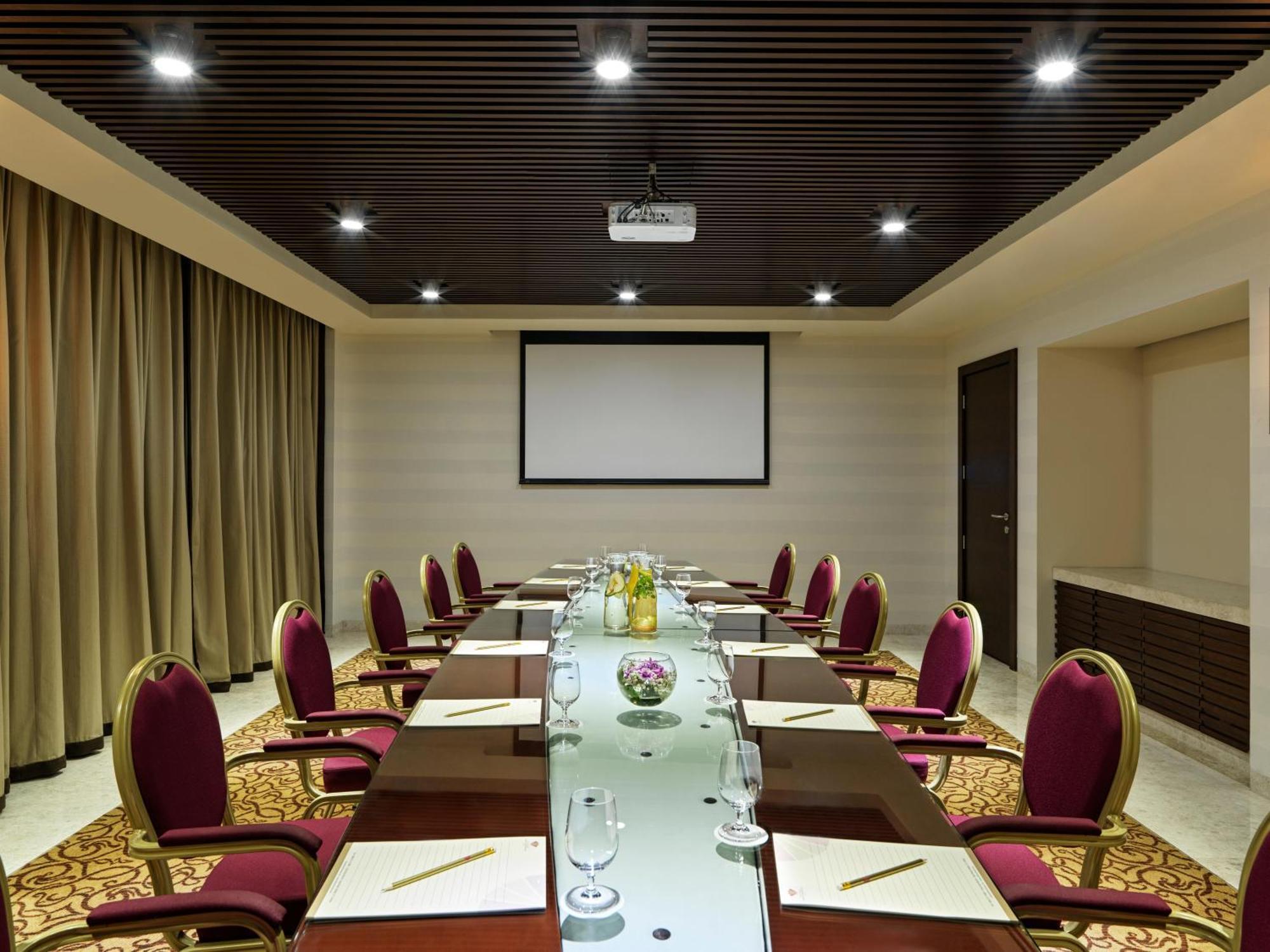 The Club By Fanar Hotel Salalah Bagian luar foto